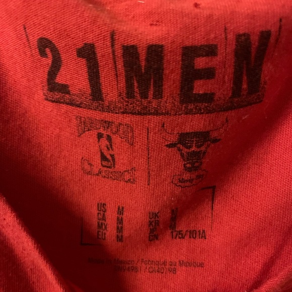 Red Chicago Bulls Tanktop - Picture 4 of 6